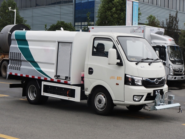 比亞迪1.2方純電動路面養護車